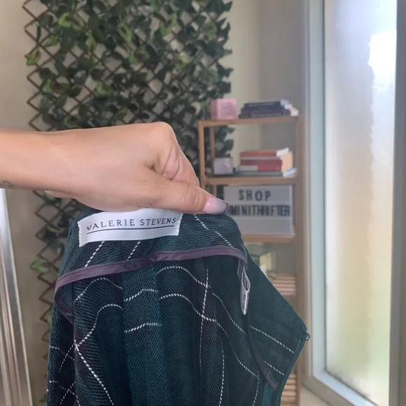 Valerie Stevens Set - Picture 8 of 9